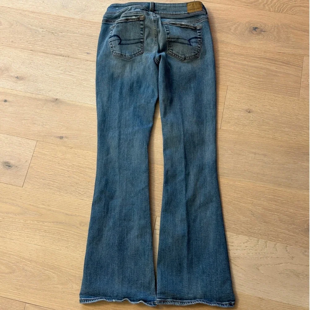 American Eagle Kick Boot Stretch X Medium Wash Flare Jeans Size 4 Regular